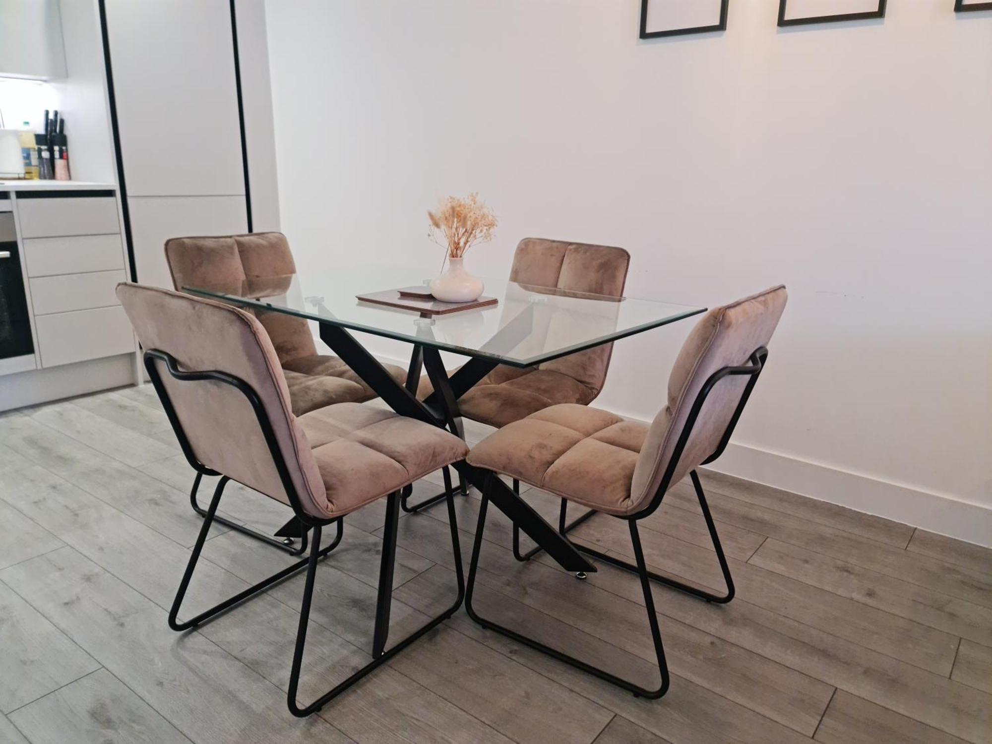 Premium Near Harry Potter And Luton Airport *