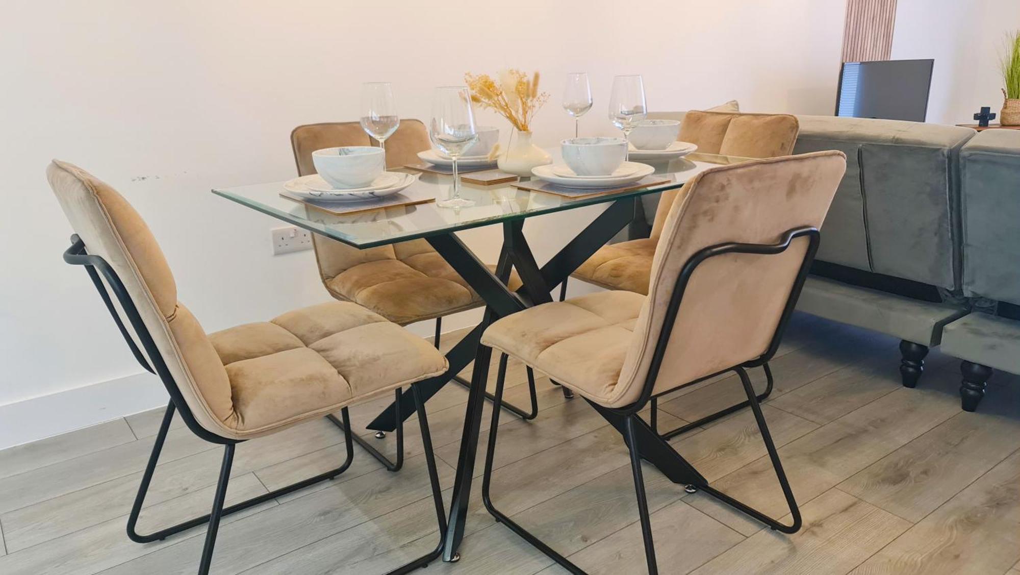 Premium Near Harry Potter And Luton Airport *